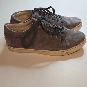 UGG Womens Suede Gray Sneakers Sz 8 E